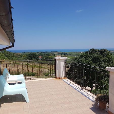 פוסאצ'סיה B&B La Casa Bianca מראה חיצוני תמונה